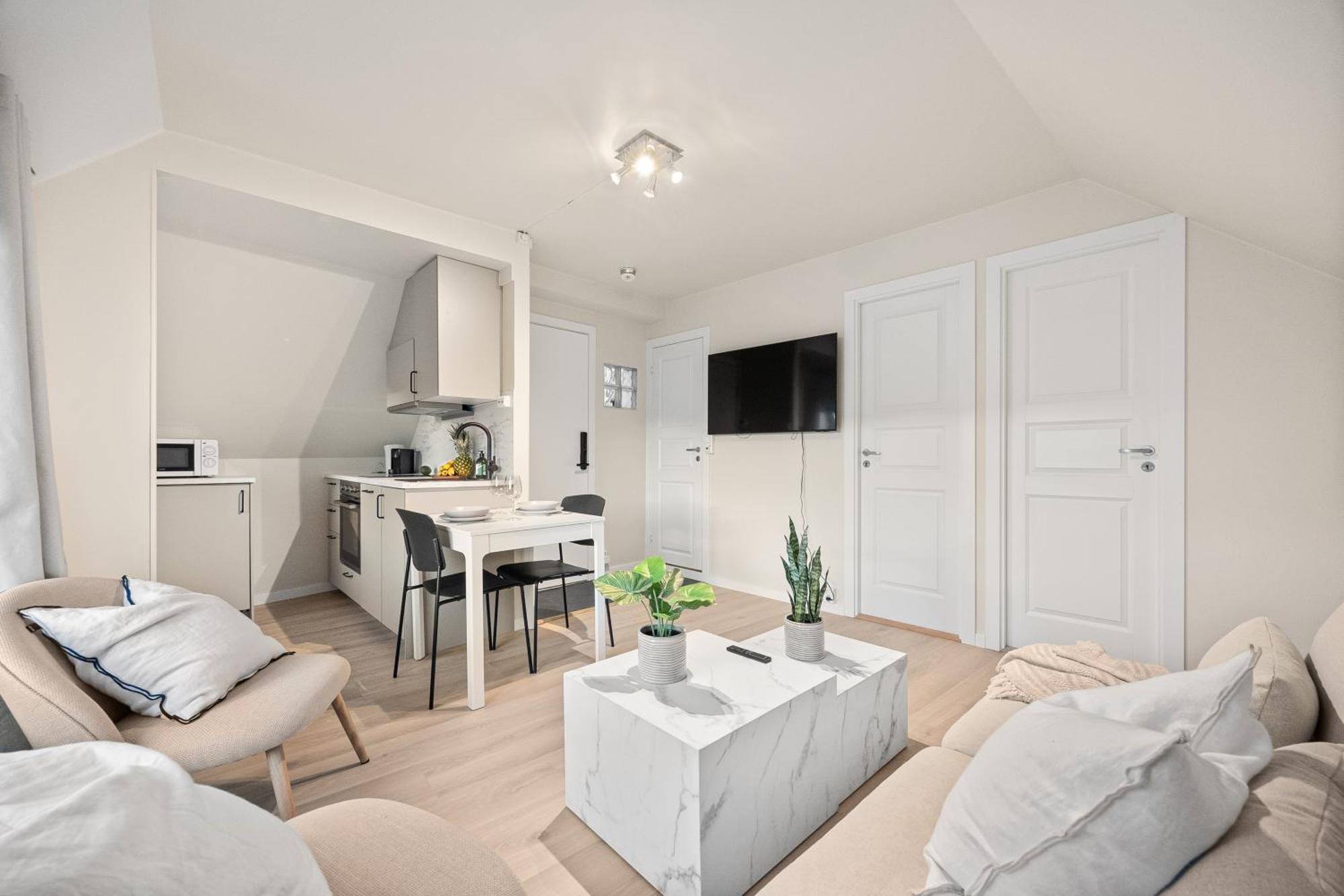 View To Bryggen - Renovated Dec 24 - Historic Cobblestone Street Apartment เบอร์เกน ภายนอก รูปภาพ