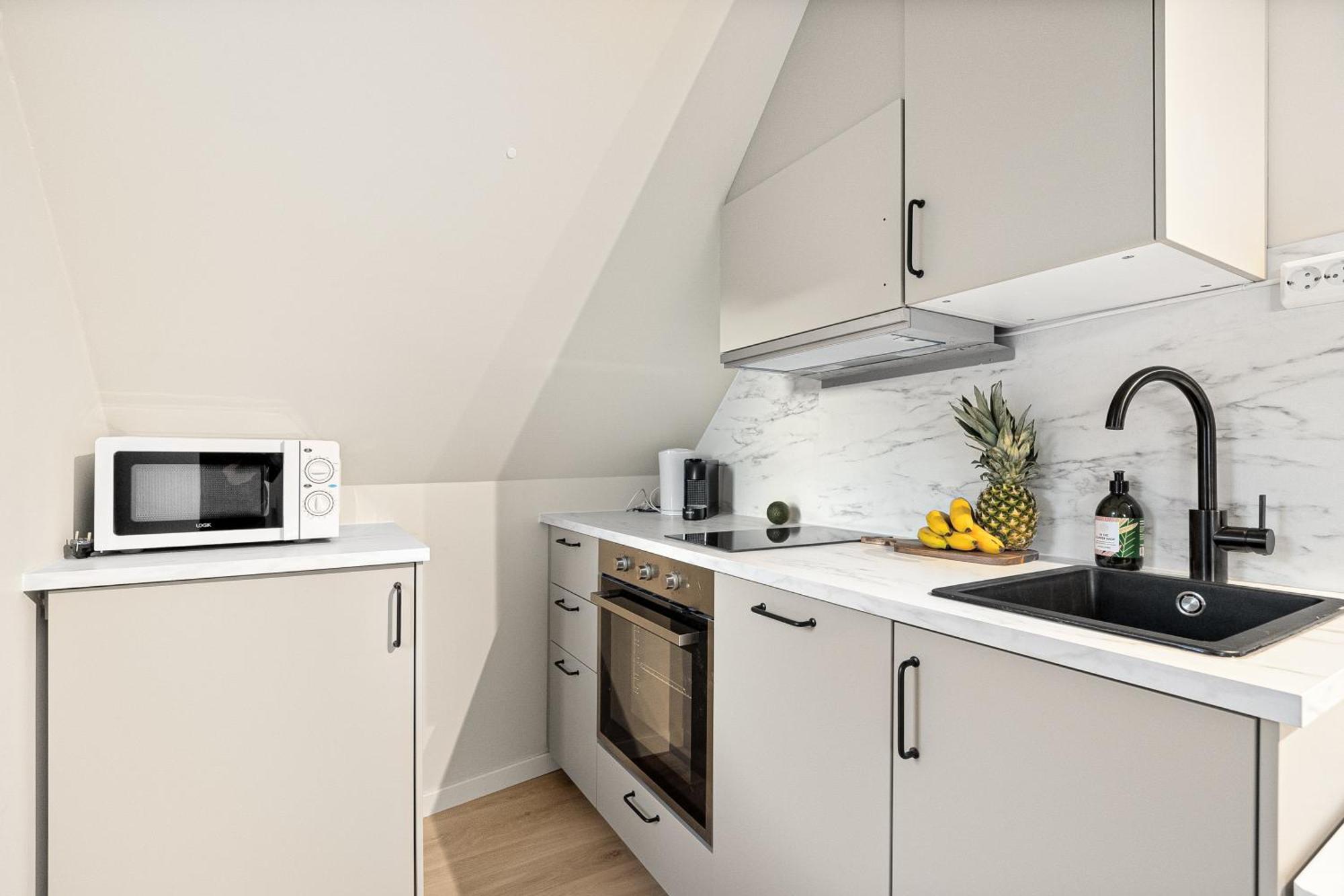 View To Bryggen - Renovated Dec 24 - Historic Cobblestone Street Apartment เบอร์เกน ภายนอก รูปภาพ